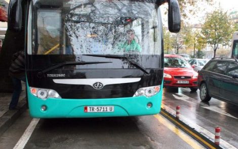Shoqatat e Transportit ne proteste: Kerkesa per qeverine, protokollet e paqarta